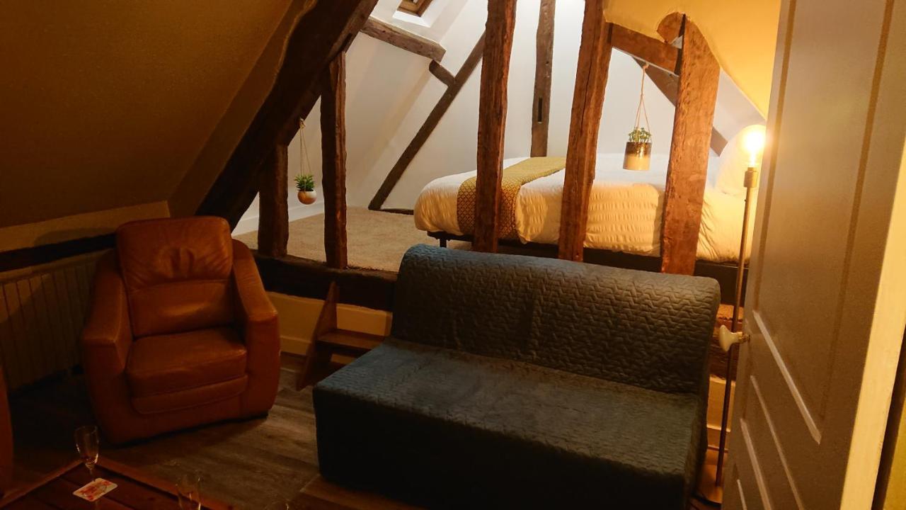 Nuits Au Grenier De Chartres Apartment Exterior photo